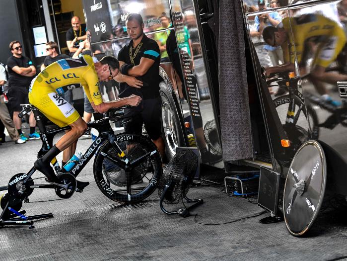 Chris Froome, yellow jersey holder, trains prior to 17km time trial